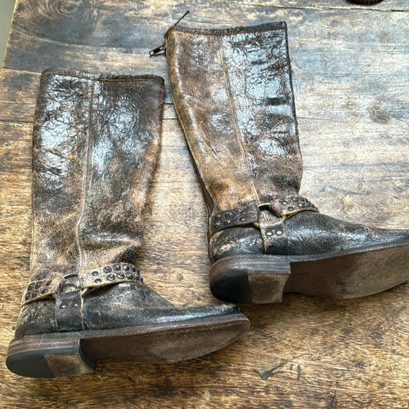 Frye signature studded harness rustic brown leather boots size 6 - Picture 4 of 16